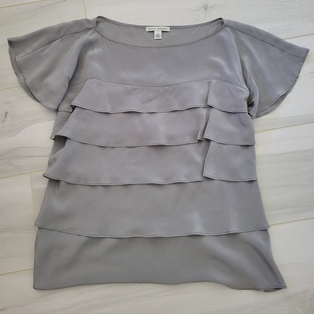 Banana Republic 100% silk blouse
